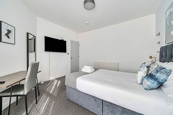 4 Bedroom Flat For Sale In Chicksand House, Chicksand Street, Brick Lane, London, E1