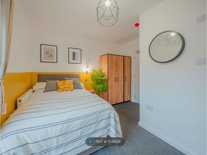 6 Bedroom Terraced House To Rent In Colwyn Road, Northampton, NN1