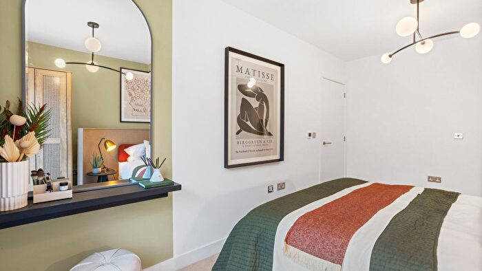 2 Bedroom Flat For Sale In Newmarket Road, Teversham, Cambridge, CB5