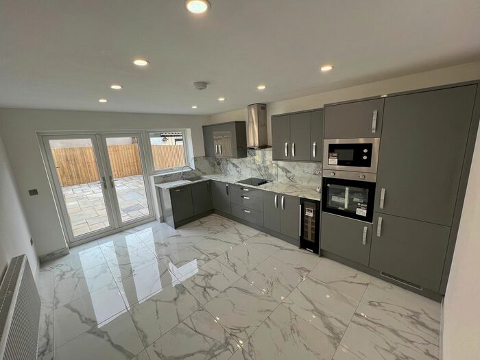 3 Bedroom Terraced House To Rent In Church Street Ton Pentre -, Ton Pentre, CF41