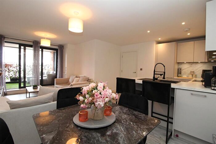2 Bedroom Flat For Sale In Charles Court, Margate, CT9