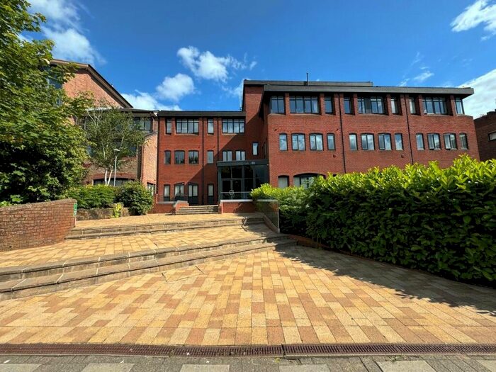 1 Bedroom Apartment To Rent In North Street, Horsham, West Sussex, RH12