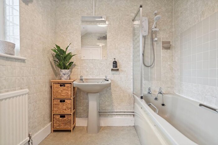 3 Bedroom End Of Terrace House For Sale In High Street, Amersham, Buckinghamshire, HP7