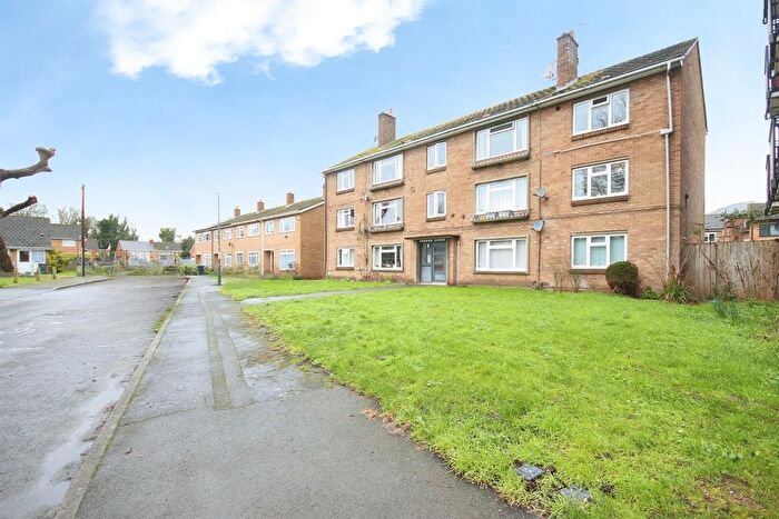 2 Bedroom Flat For Sale In Bridge Street, Warwick, CV34