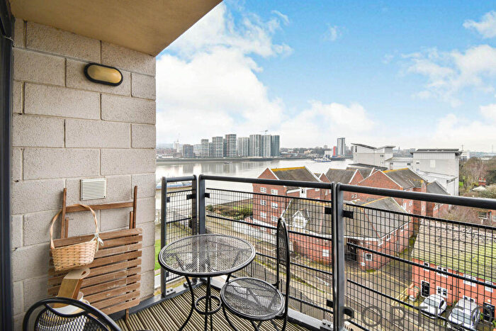 1 Bedroom Flat To Rent In Lowestoft Mews, Royal Docks, E16