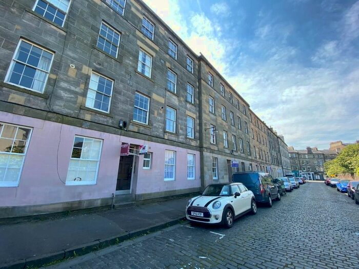 2 Bedroom Flat To Rent In Parkside Street, Newington, Edinburgh, EH8