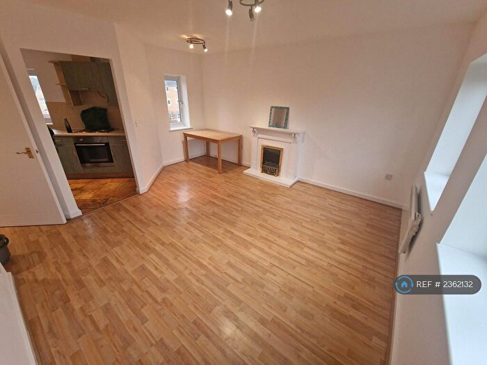 2 Bedroom Flat To Rent In Morgan Close, Luton, LU4