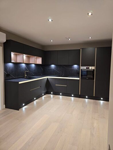 2 Bedroom Flat To Rent In Hodford Road, Golders Green, NW11