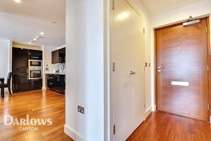 2 Bedroom Apartment For Sale In The Hayes, Cardiff, CF10