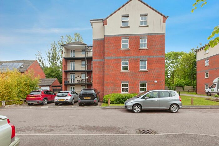 2 Bedroom Flat For Sale In Beagle Close, Leicester, LE4