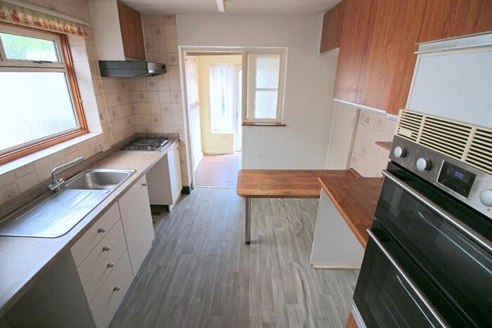 3 Bedroom Semi Detached House To Rent In South End Road, Hornchurch, London, RM12