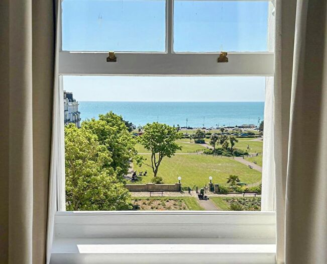 3 Bedroom Flat For Sale In Terrace Road, St. Leonards-On-Sea, TN37