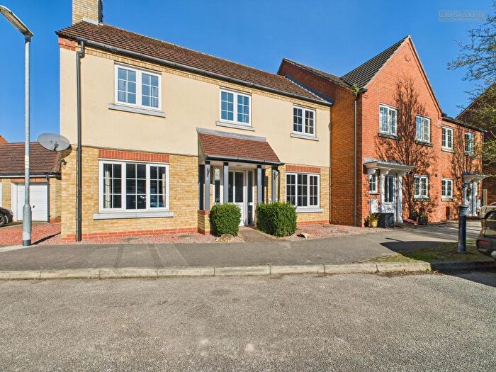 4 Bedroom Semi-Detached House For Sale In Kenzie Drive, Sutton Bridge, Spalding, PE12