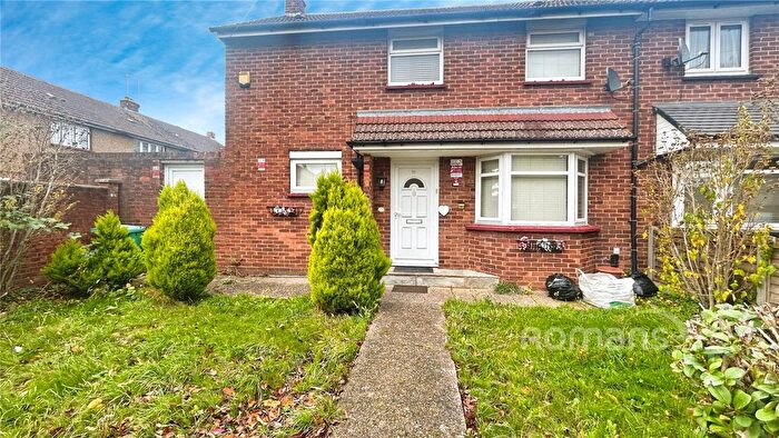 3 Bedroom Semi-Detached House For Sale In Beech Close, West Drayton, UB7