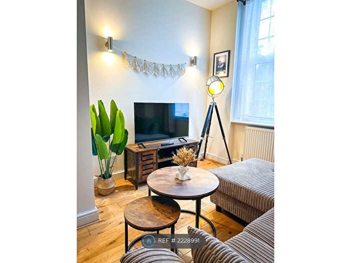 2 Bedroom Flat To Rent In London, London, SE23