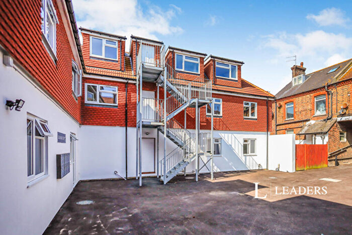 1 Bedroom Flat To Rent In Commercial Road, BN21