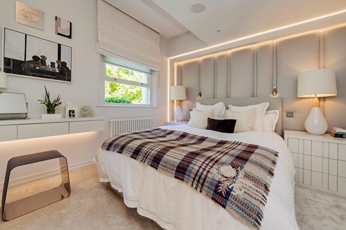 3 Bedroom Flat For Sale In Old Brompton Road, South Kensington, SW5