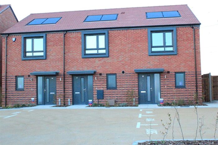 2 Bedroom End Of Terrace House To Rent In Scotney Drive, Dartford, DA9