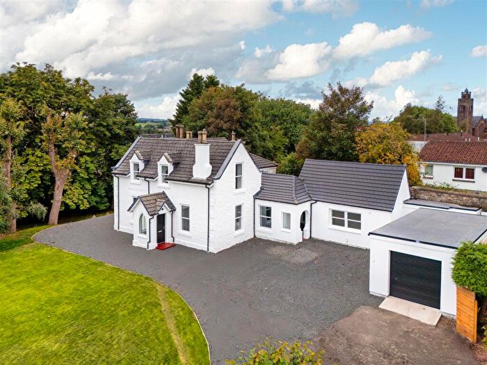 4 Bedroom Detached House For Sale In King Street, Bathgate, EH48
