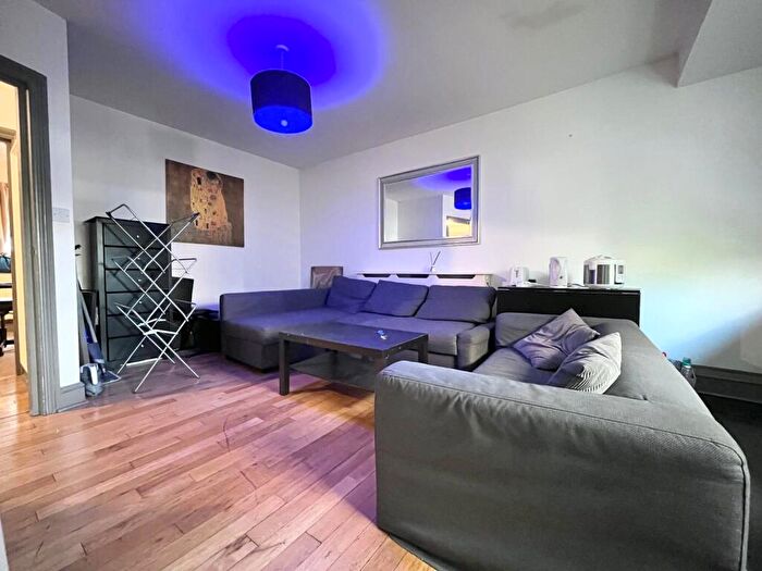 2 Bedroom Apartment To Rent In Greatorex Street, London, E1