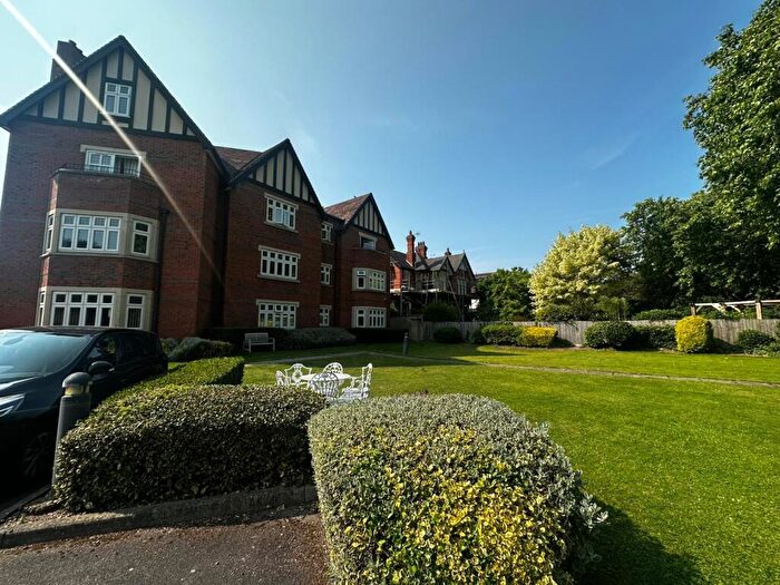 2 Bedroom Flat For Sale In Victoria Embankment, Nottingham, NG2