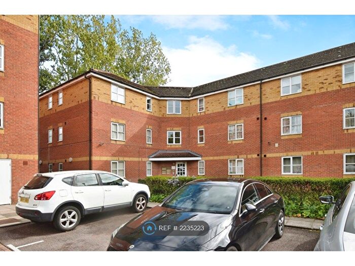 2 Bedroom Flat To Rent In Thyme Close, London, SE3