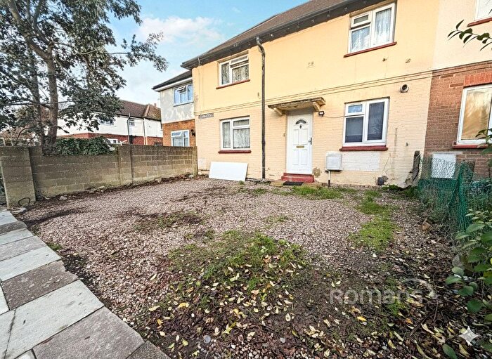 3 Bedroom Terraced House For Sale In Myrtle Close, West Drayton, UB7