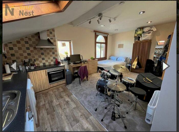 11 Bedroom Terraced House To Rent In St. Johns Terrace, Leeds, LS3