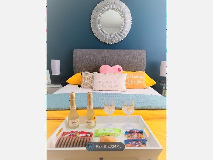 1 Bedroom Flat To Rent In Priors Court, Reading, RG1