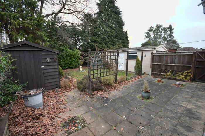 3 Bedroom Semi-Detached Bungalow For Sale In Somers Road, Prettygate, Colchester, CO3