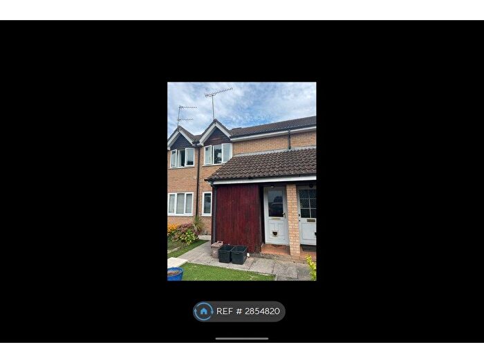 1 Bedroom Maisonette To Rent In Conifer Close, Waltham Cross, EN7