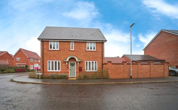 3 Bedroom Detached House For Sale In Trigg Way, Bury St. Edmunds, IP32