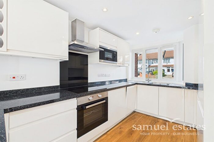 3 Bedroom Terraced House To Rent In Rosedene Avenue, Streatham, SW16