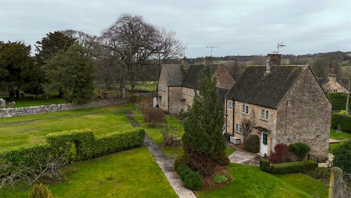 3 Bedroom End Of Terrace House For Sale In Church Piece, Lower Swell, GL54