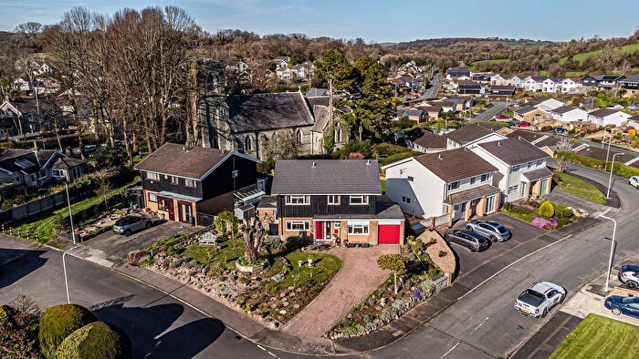 5 Bedroom Detached House For Sale In St. Davids Road, Miskin, CF72