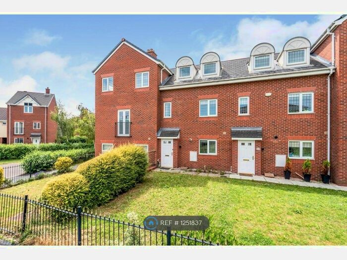 3 Bedroom Terraced House To Rent In Regency Square, Warrington WA5