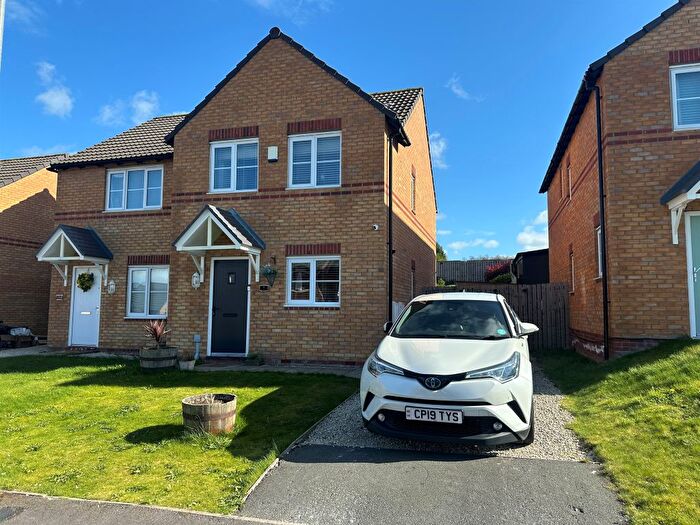 3 Bedroom Semi Detached House For Sale In Myers Avenue, East Herringthorpe, Rotherham, S65