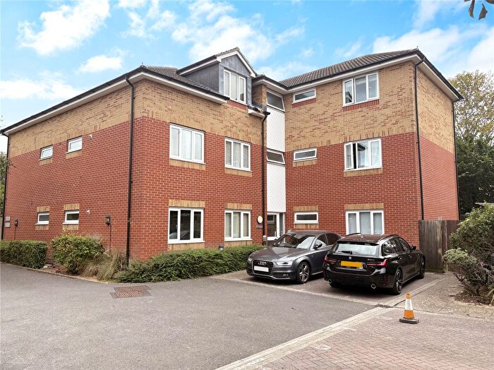 2 Bedroom Flat To Rent In South Street, Taunton, Somerset, TA1