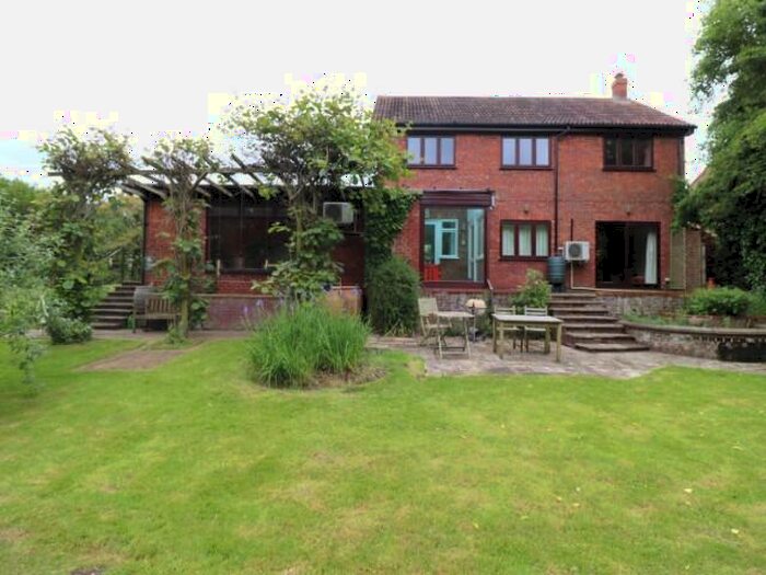 4 Bedroom Detached House For Sale In Lower Tasburgh, NR15