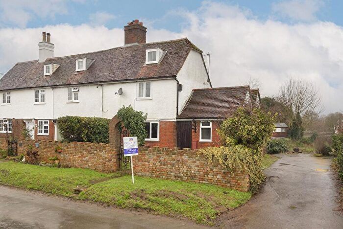 2 Bedroom End Of Terrace House For Sale In Laddingford, Maidstone, ME18