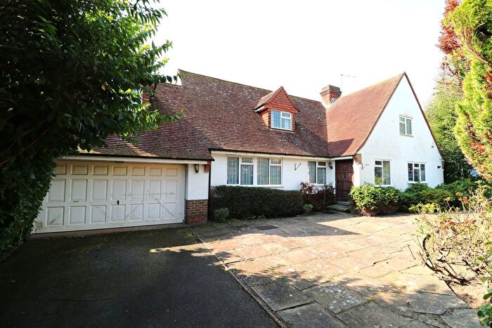 3 Bedroom Detached House For Sale In Cooden Close, Cooden, Bexhill-On-Sea, TN39