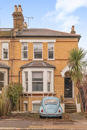 5 Bedroom Semi Detached House For Sale In Barry Road, East Dulwich, SE22
