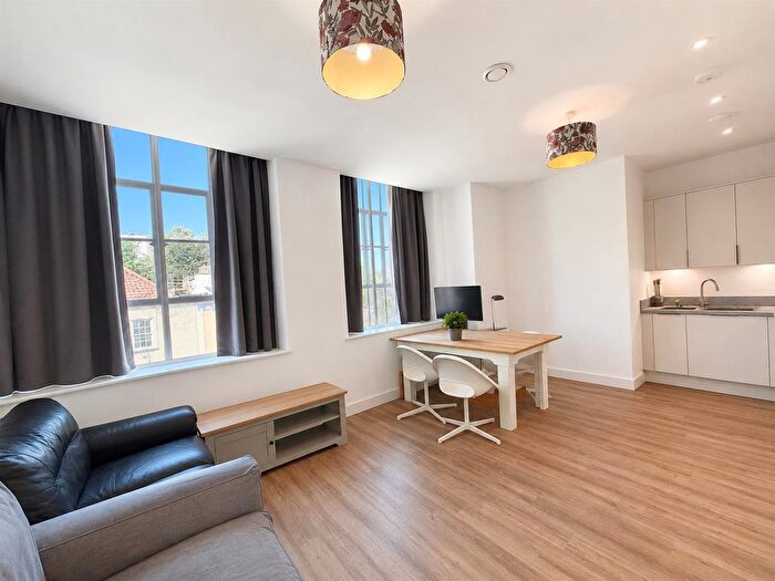 2 Bedroom Flat For Sale In Carmen Beckford Street, Bristol, BS1