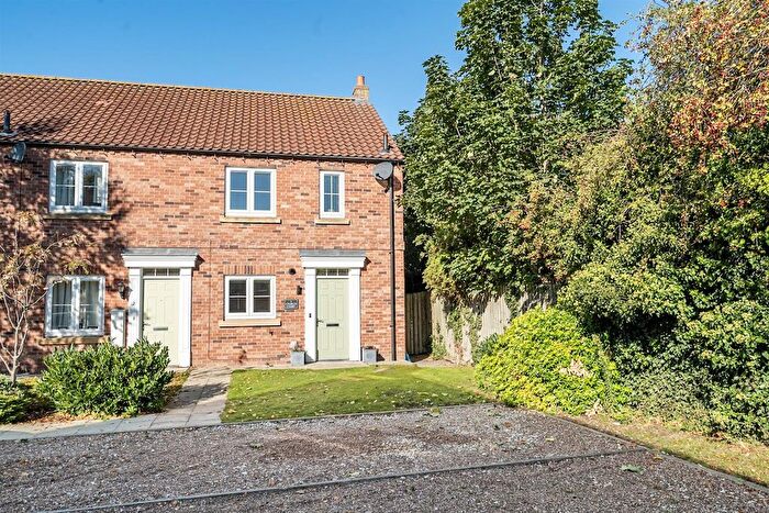3 Bedroom End Of Terrace House For Sale In Church Court, Barlby, YO8
