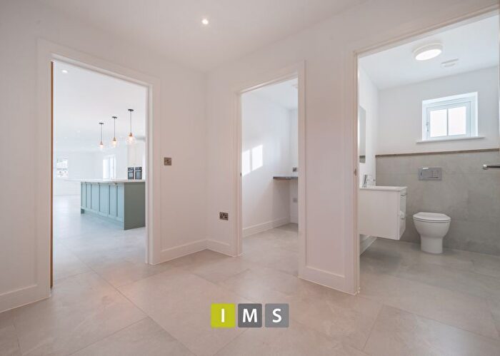 4 Bedroom Detached House For Sale In Station Road, Bletchingdon, Kidlington, OX5