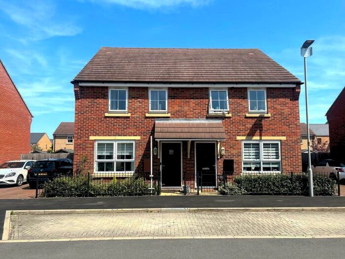 3 Bedroom Semi-Detached House To Rent In Shaw Savill Way, Brooklands, MK10