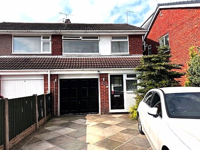 3 Bedroom Semi-Detached House For Sale In Broadmead, Parbold, WN8