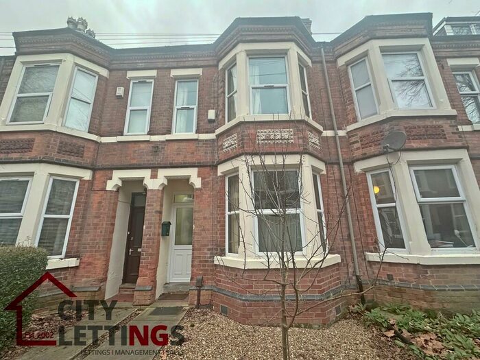 6 Bedroom Terraced House To Rent In Church Grove, NG7