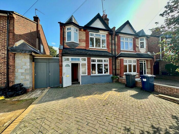 1 Bedroom Flat To Rent In Brunswick Grove, New Southgate, London, N11