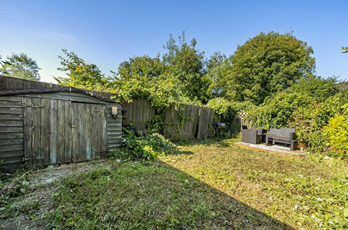 2 Bedroom Flat For Sale In Eagles, Faringdon, Oxfordshire, SN7
